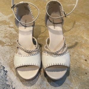 Wedge sandals